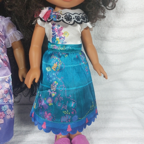 Disney Encanto Mirabel And Isabela Dolls Play Toy Christmas Sisters & Outfits - Picture 3 of 6